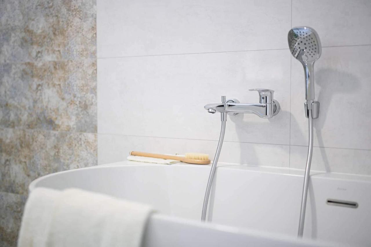 Bl - The Penthouse, 24Hr Self Check-In, 2 Bedrooms, Fireplace, Ac, Panoramic View From Main Balcony, 3-Minute Walk To City Center Banska Bystrica Ngoại thất bức ảnh